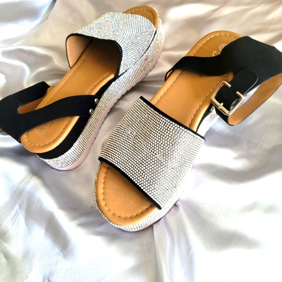 Rhinestone Platform Sandals - Picture 3 of 4